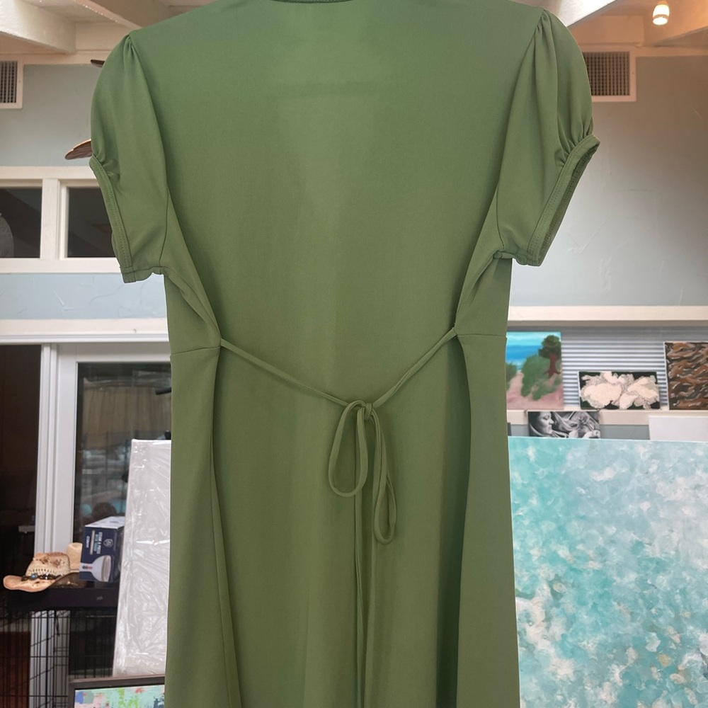 Green Top - Picture 2 of 3